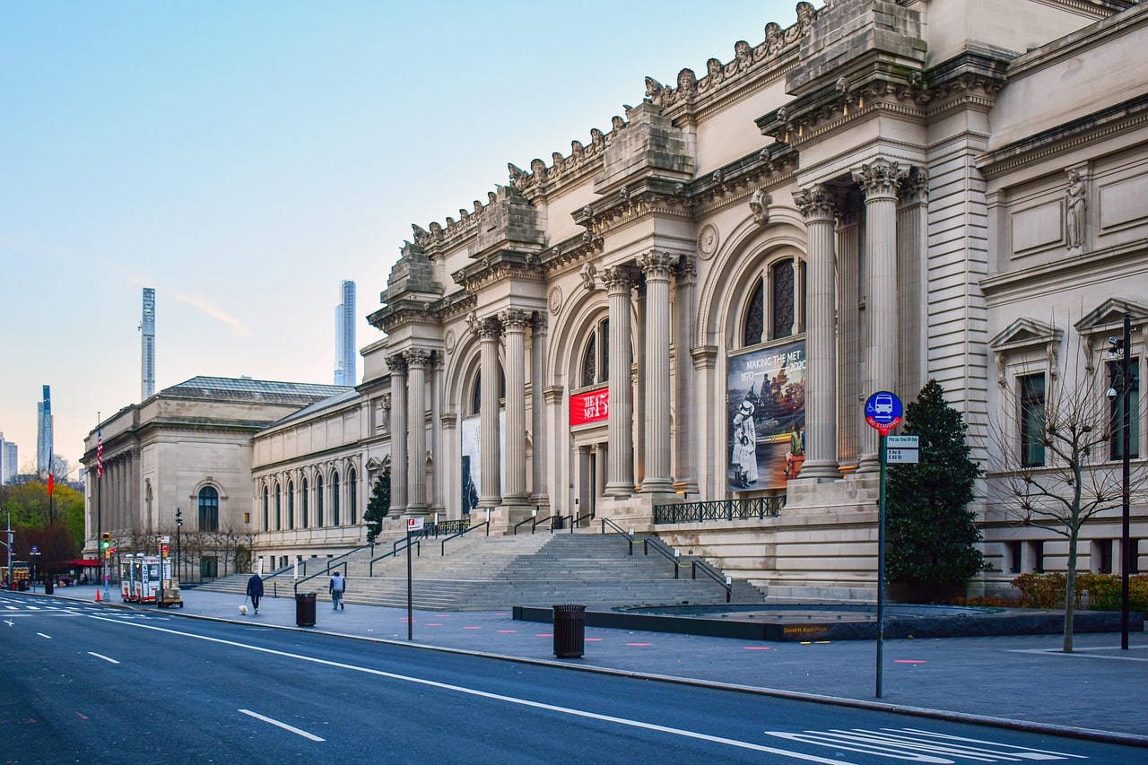 The facade of the Metropolitan in New York
