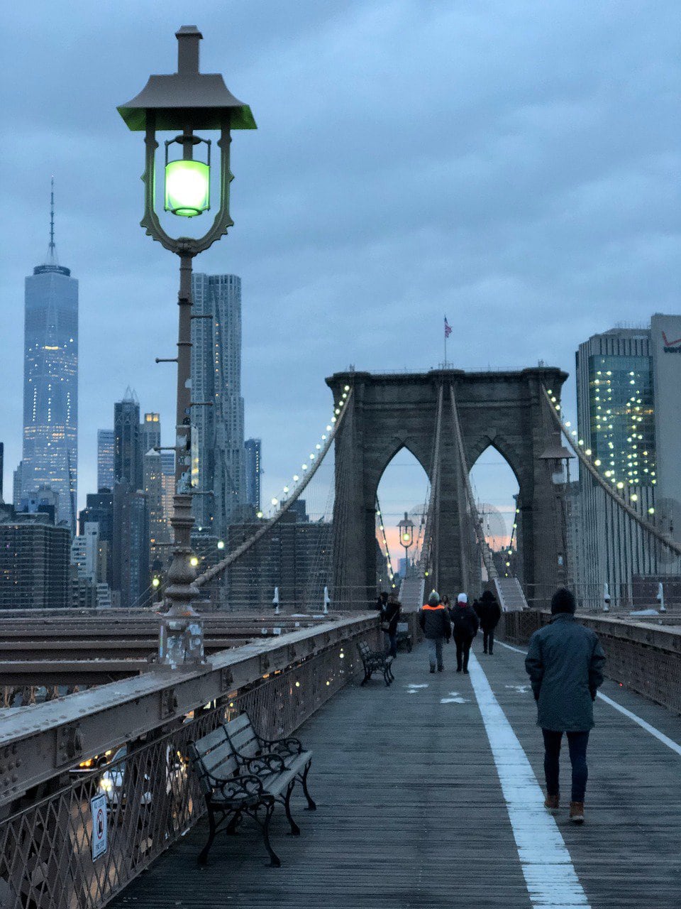 The pedestrian walkway on the Brooklyn Bridge