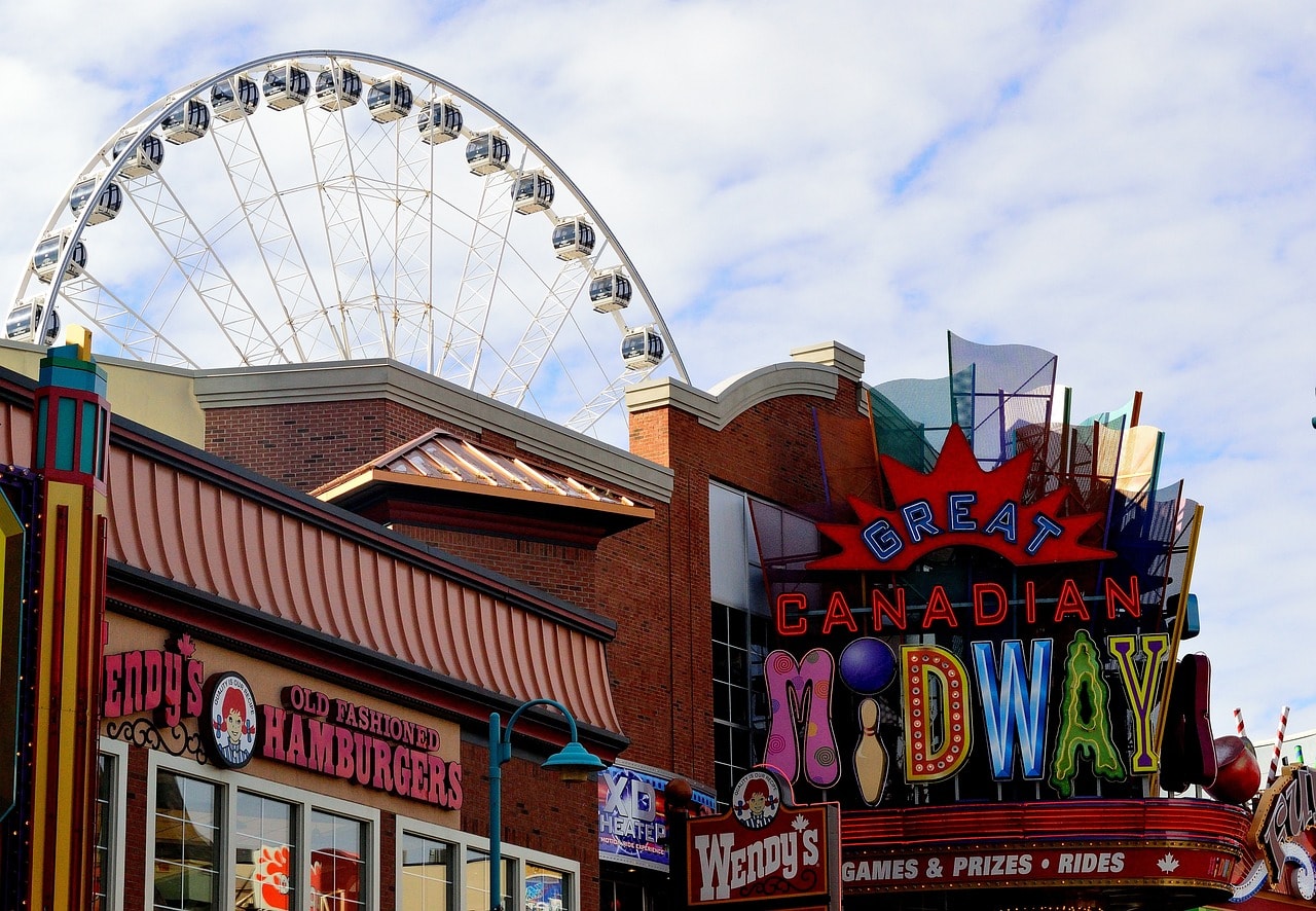 The Ferris wheel at Clifton Park in Canadian Niagara Falls