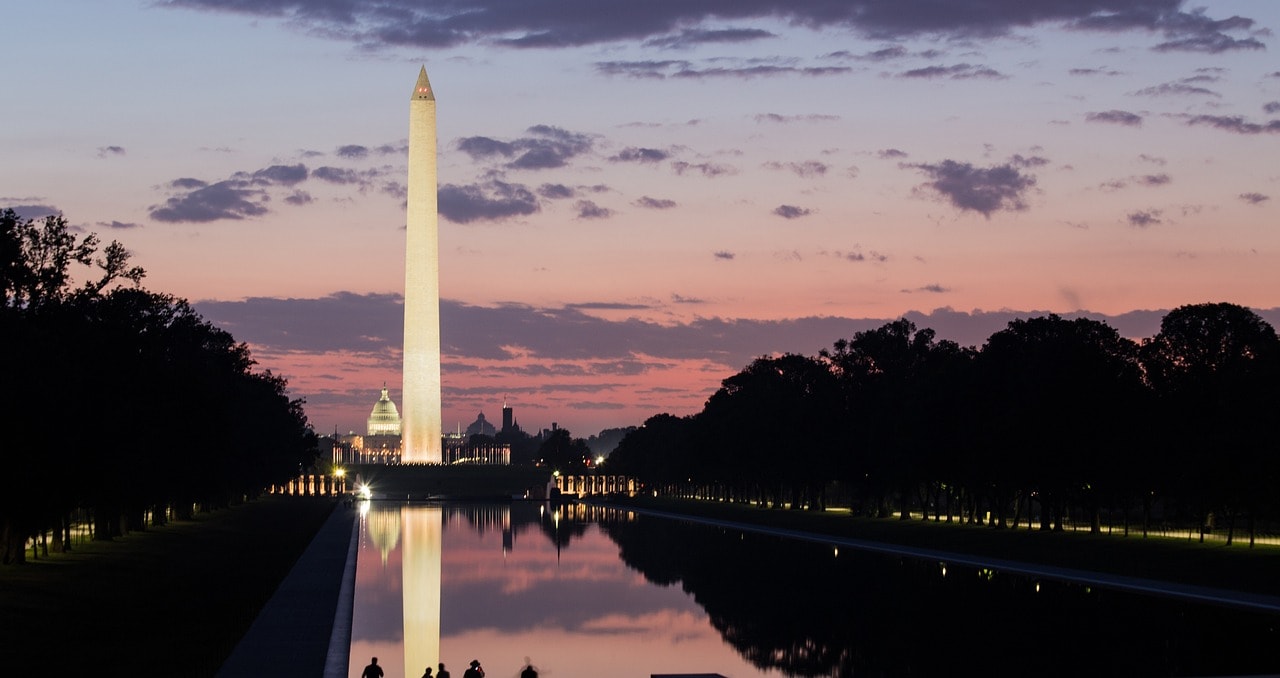 Reflecting Pool of the Lincoln Memorial and Washington Monument