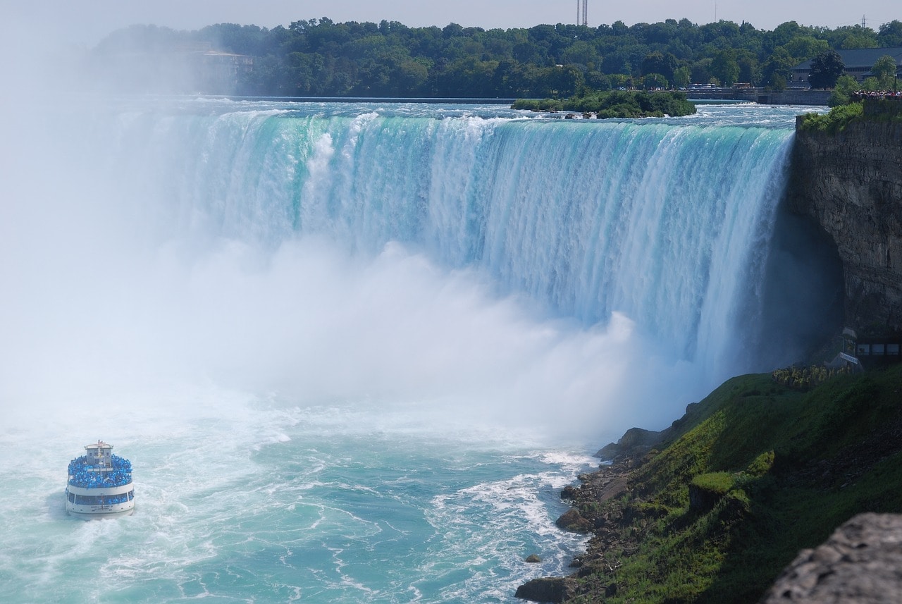 The Maid of the Mist tour boat at the base of Niagara Falls