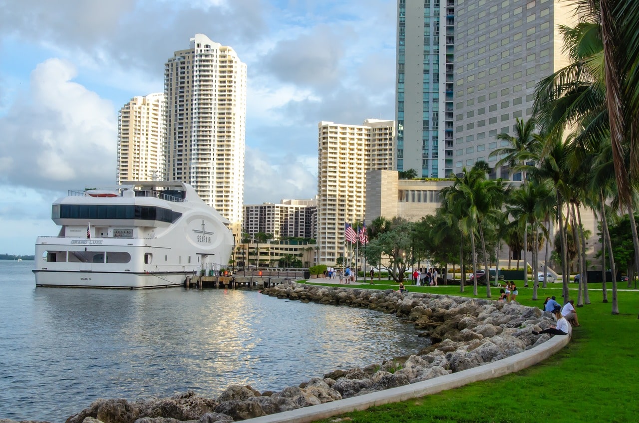 The waterline of Brickell district in Miami