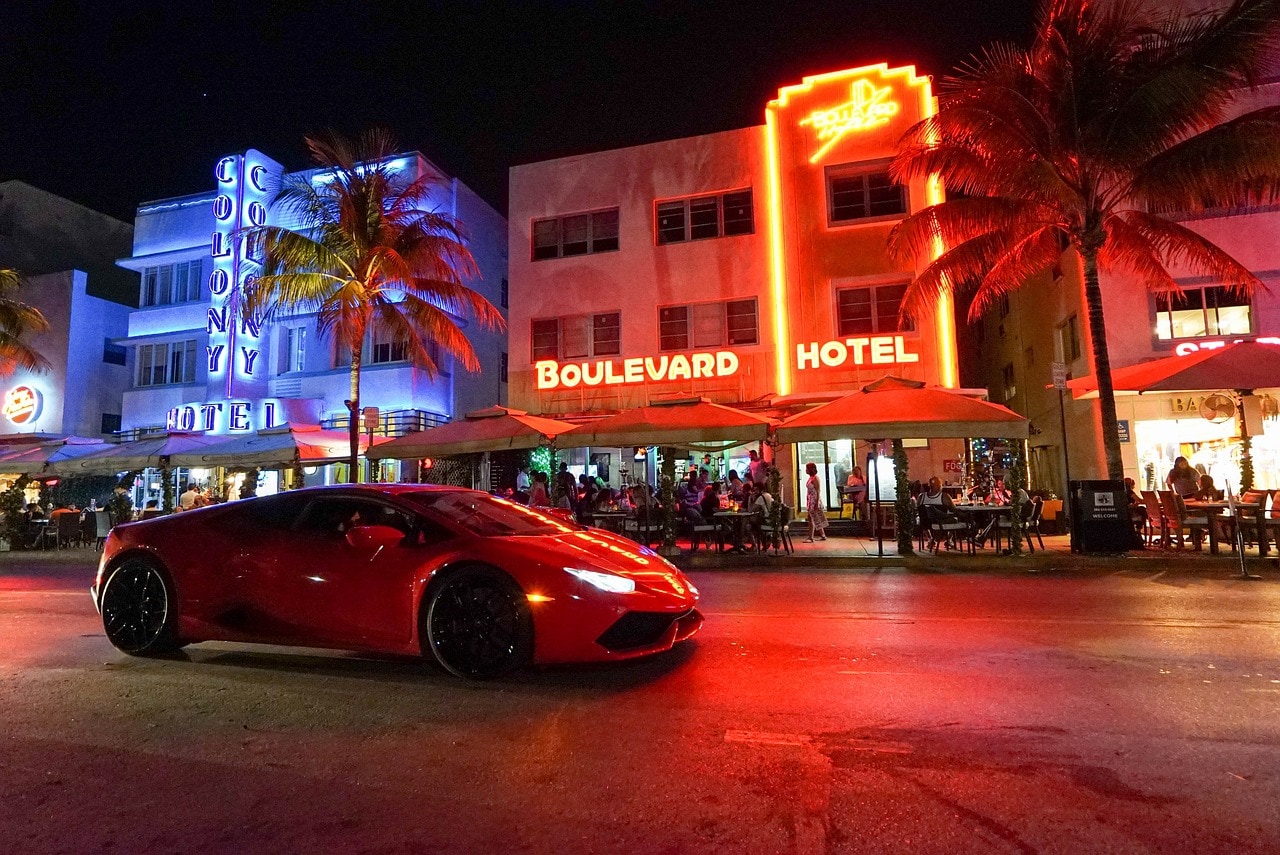 Hotels on Ocean Drive at night
