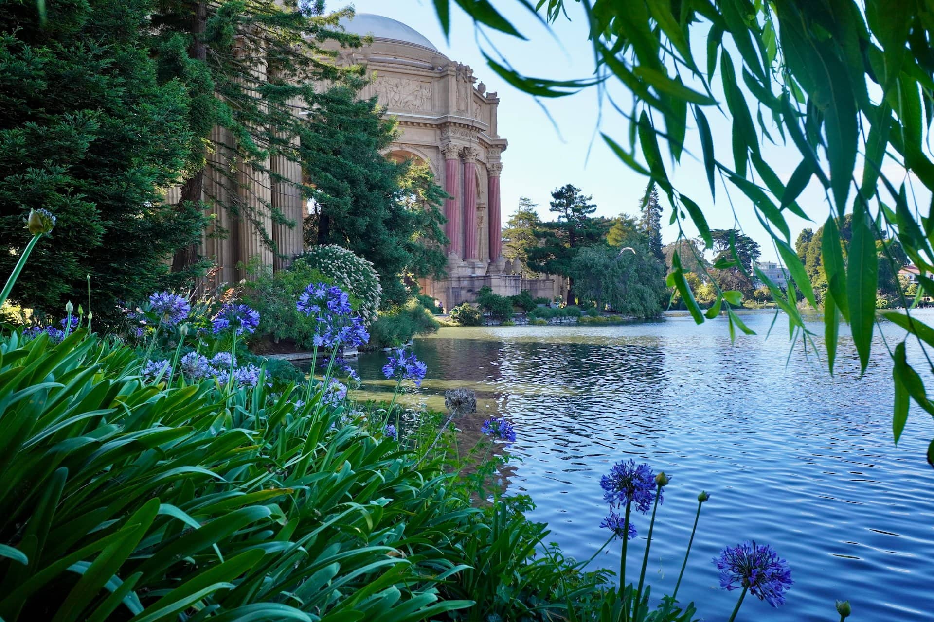 Palace of Fine Arts in Marina District, San Francisco