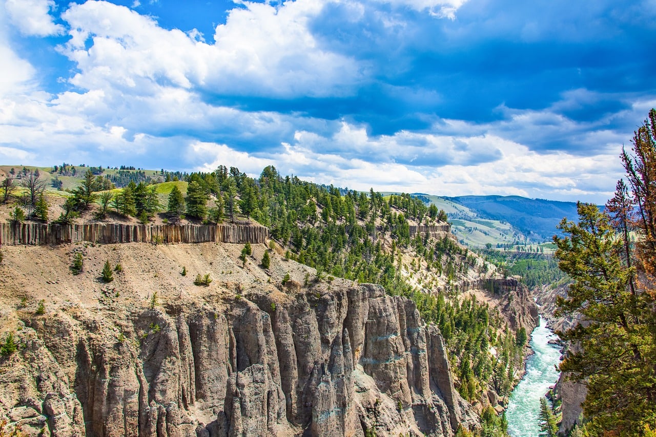 The Yellowstone River in the Grand Canyon of Yellowstone