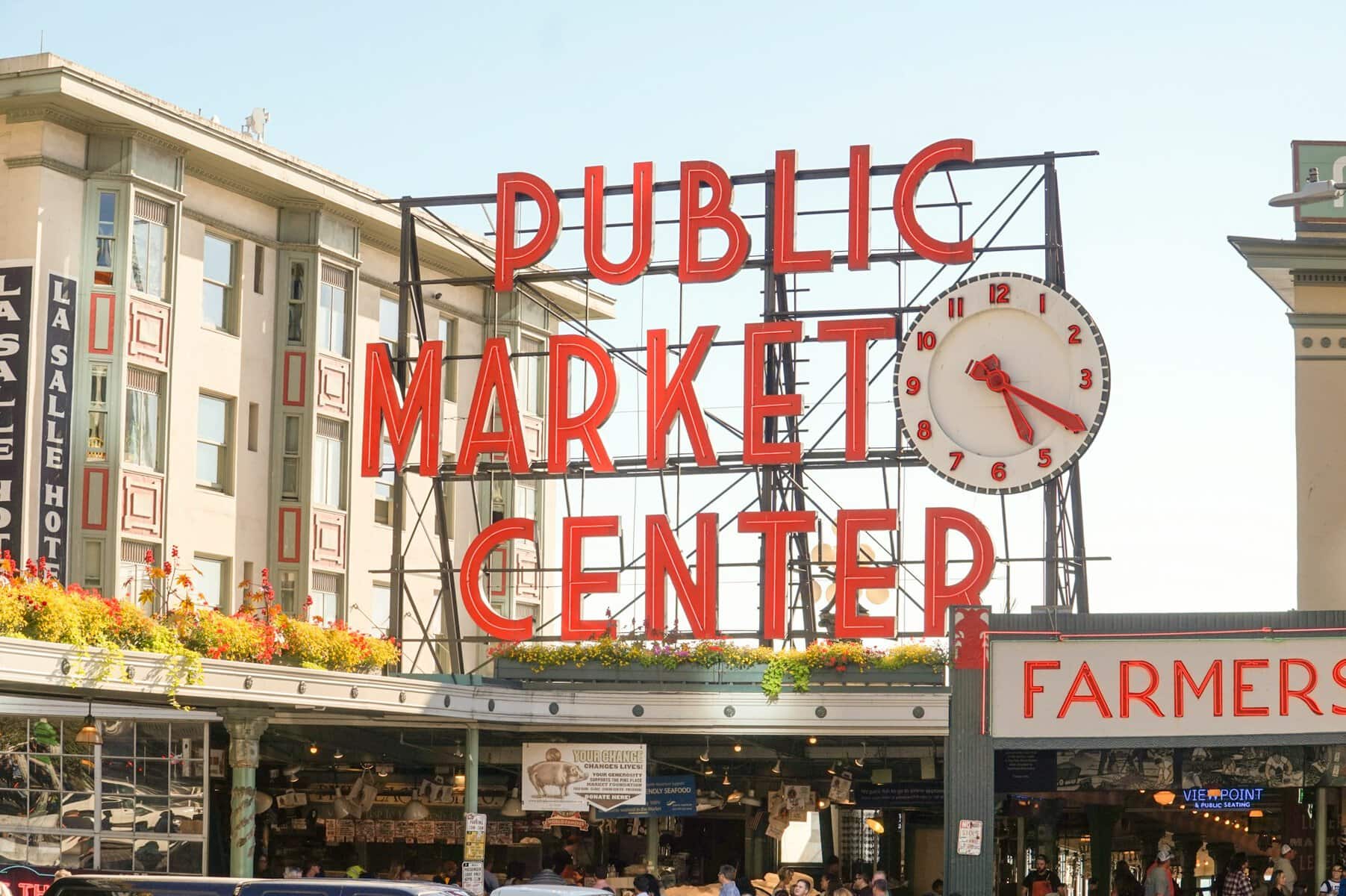 The iconic entrance sign of Pike Place Market in Seattle