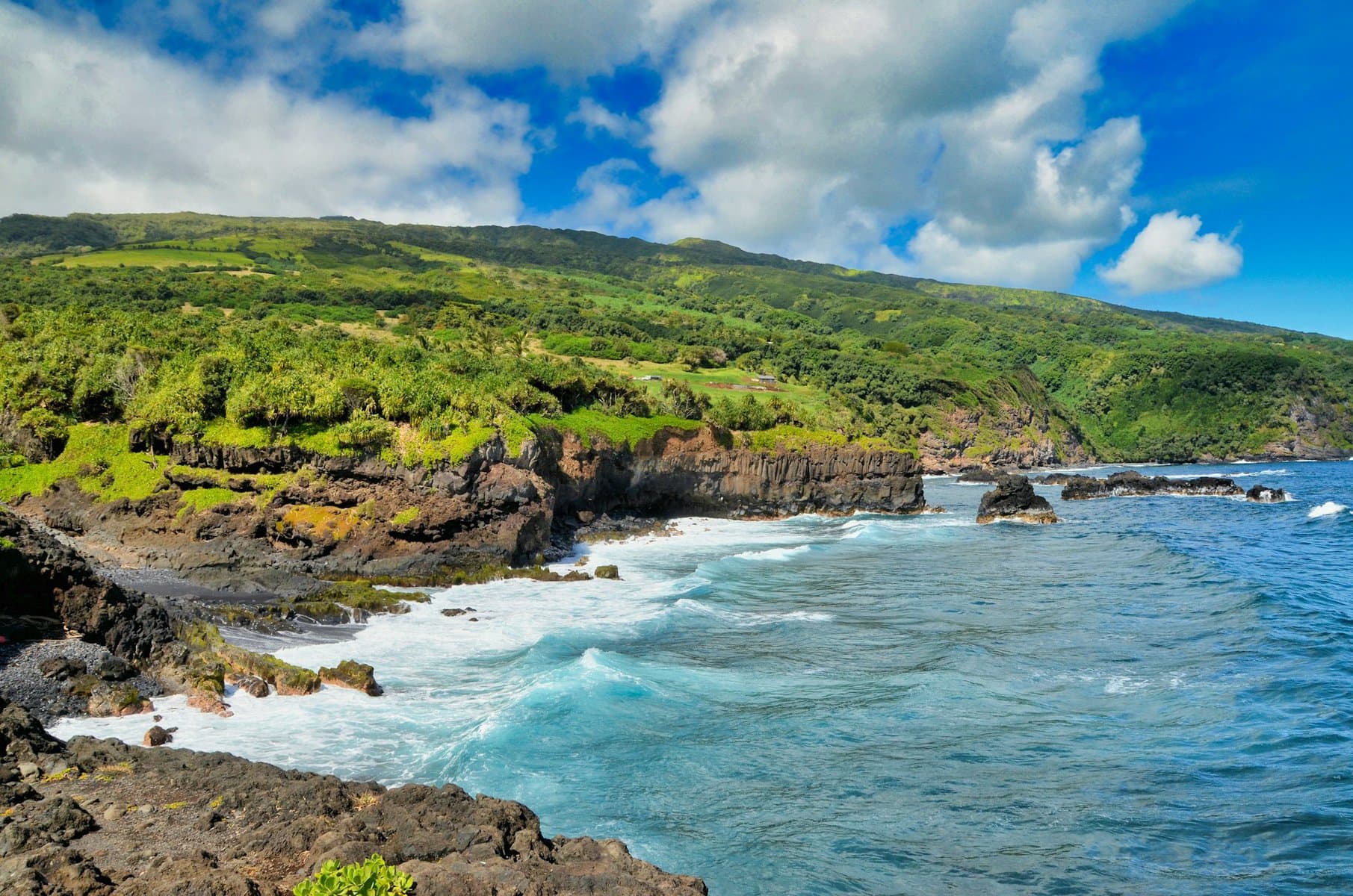 Beach along the Hana Highway on the island of Maui