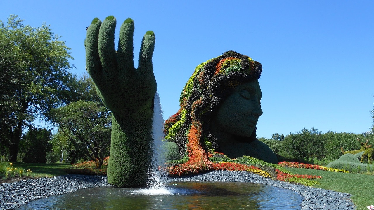 Landscape design sculpture at the Montréal Botanical Garden