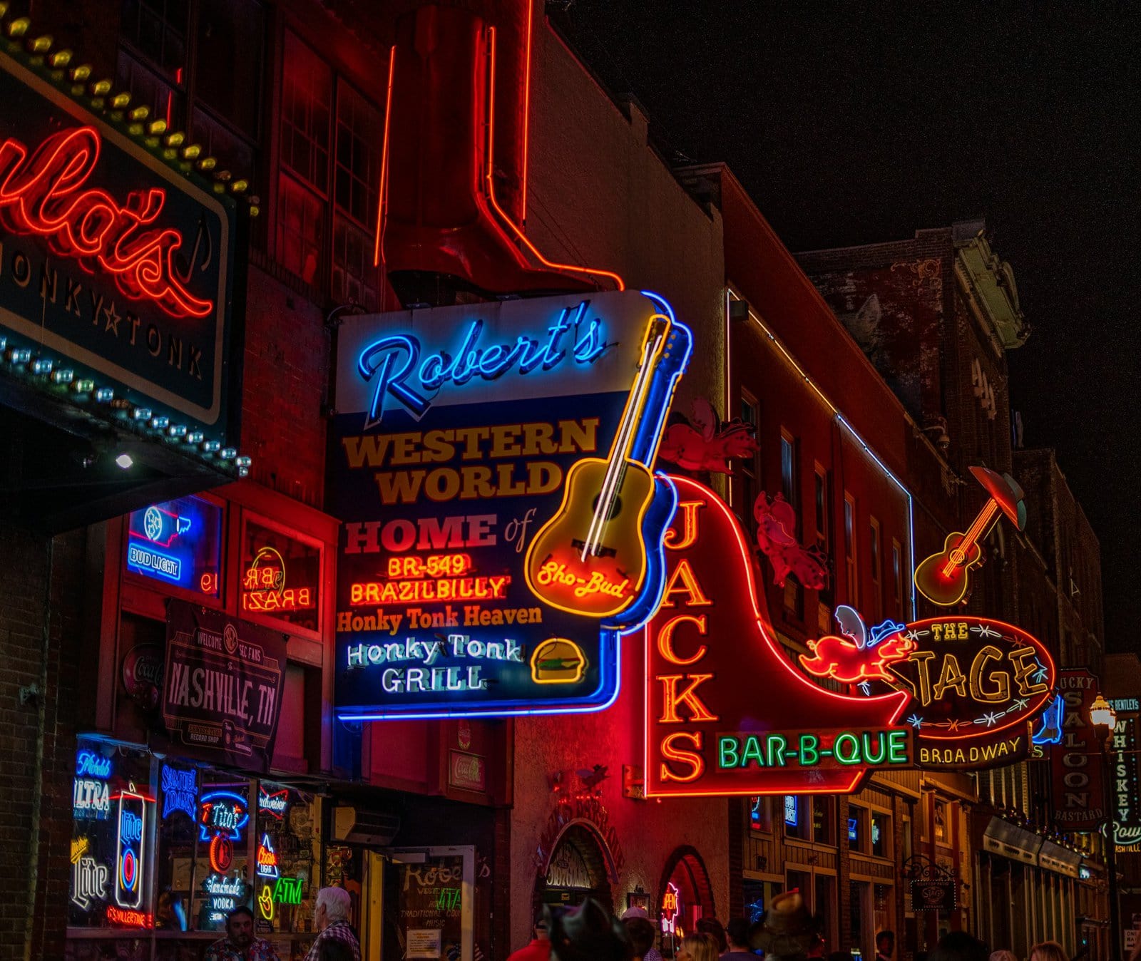 Music Clubs on Broadway in Downtown Nashville