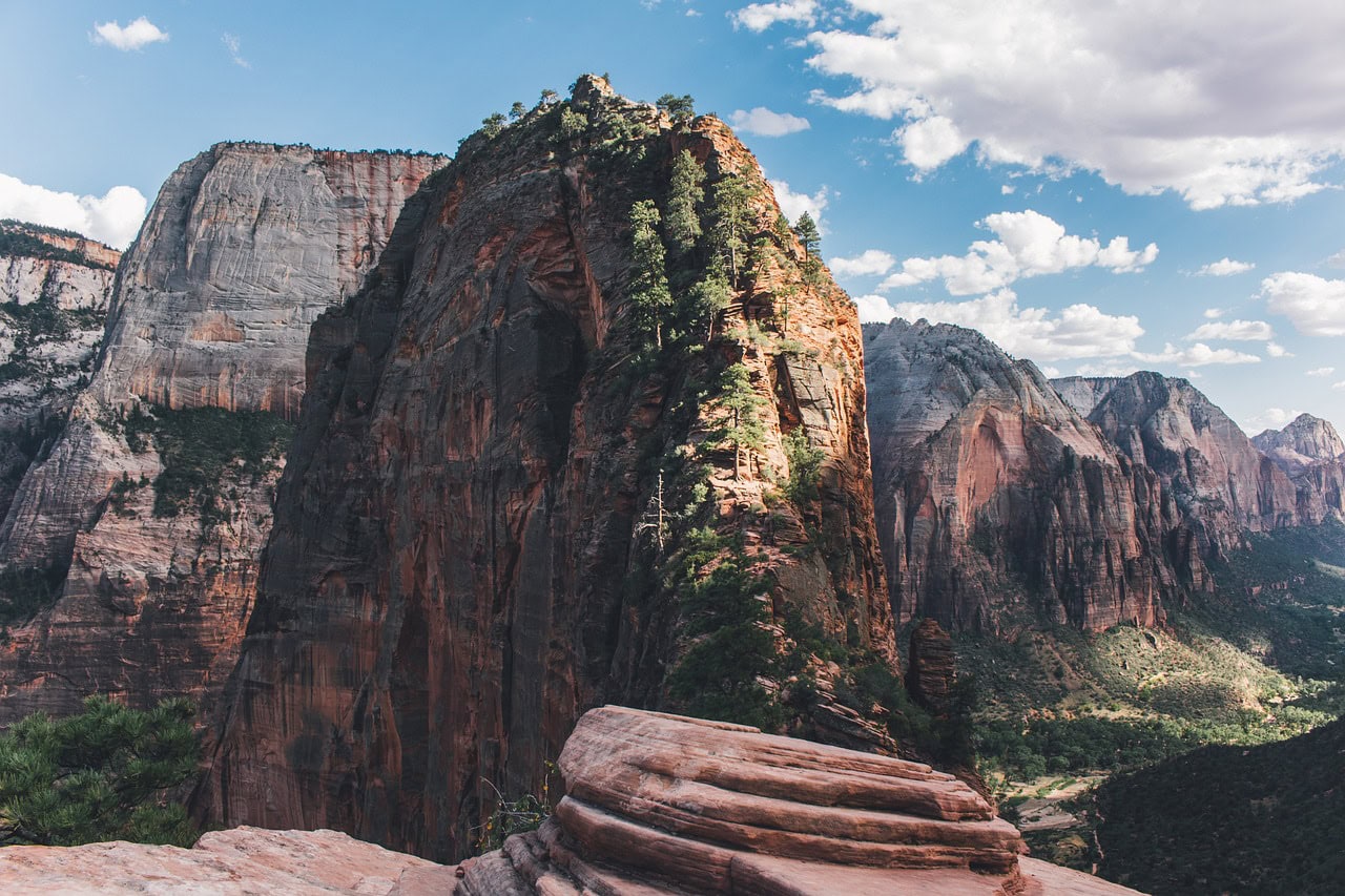 The view from the top of Kings Canyon Park